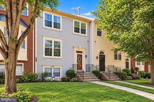 47595 Comer Sq, STERLING, VA, 20165-7460 | Card Image