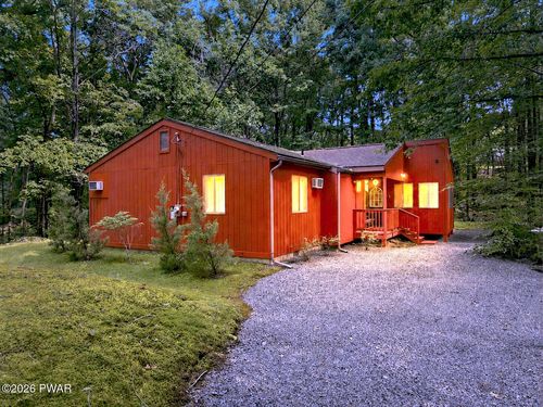 105 Village Ln, Lords Valley, PA, 18428 | Card Image