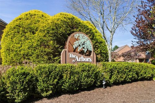 245 Treetop Cres, Rye Brook, NY, 10573-1644 | Card Image