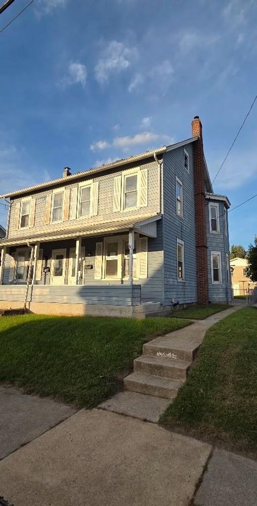 803 Washington Ave, NORTHAMPTON, PA, 18067-1842 | Card Image