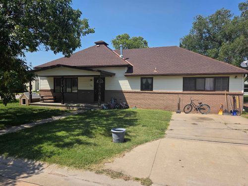 320 W Adams St, Burrton, KS, 67020-2085 | Card Image