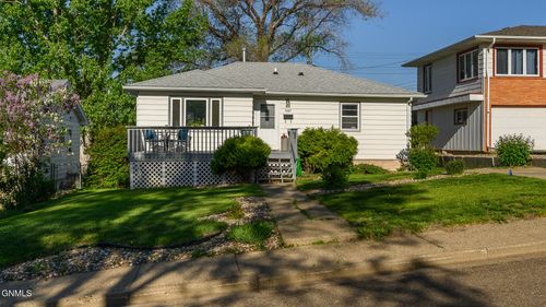 1007 5th Avenue Nw, Mandan, ND, 58554 | Card Image