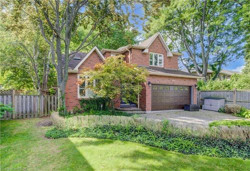 600 Highvalley Rd, Ancaster, ON, L9G3X3 | Card Image