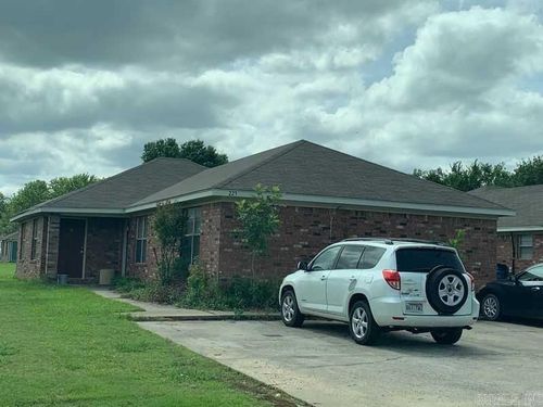 225 S Ash St, Conway, AR, 72034-6905 | Card Image