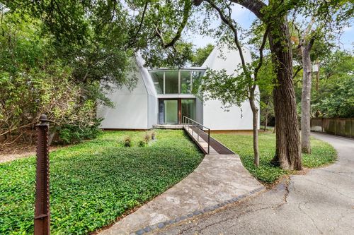 708 Snyder Hill Dr, San Marcos, TX, 78666-4917 | Card Image