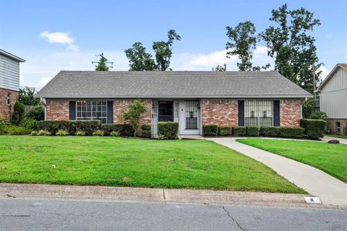 4 Pleasant Ct, Little Rock, AR, 72211-1823 | Card Image