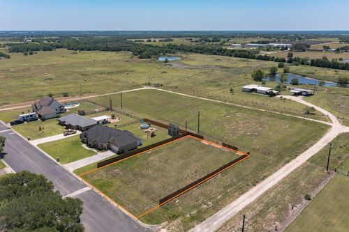 402 E Anderson St, Schulenburg, TX, 78956-1710 | Card Image