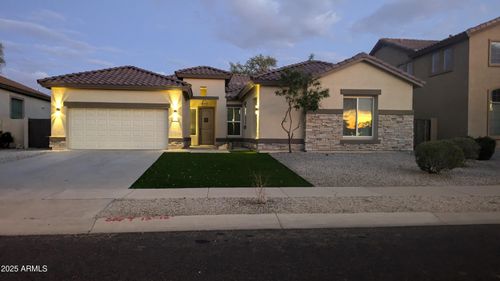 7517 N 86th Ave, Glendale, AZ, 85305-3911 | Card Image