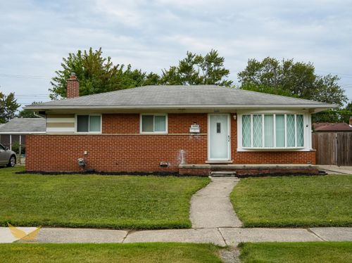 36005 Lucerne St, Clinton Twp, MI, 48035-2750 | Card Image