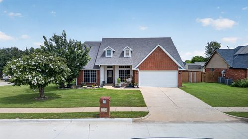 100 Radecke Rd, Krum, TX, 76249-5353 | Card Image