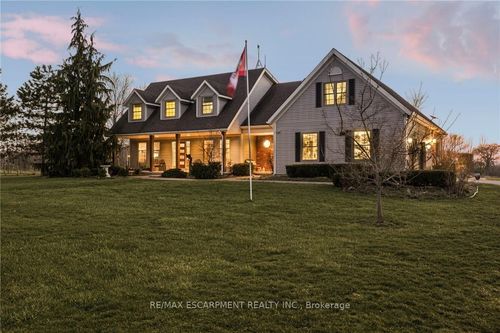 2330 Centre St, Ridgeville, ON, L0S1M0 | Card Image