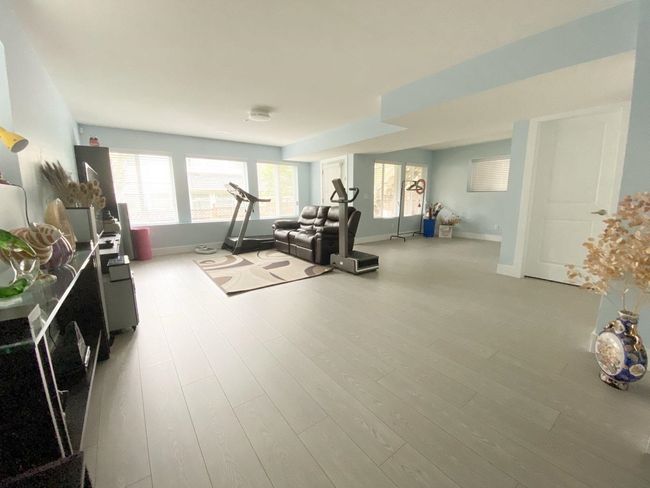 10499 Mceachern St, House other with 4 bedrooms, 4 bathrooms and 4 parking in Maple Ridge BC | Image 21