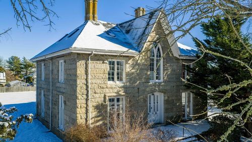 181 Washington St, Fairhaven, MA, 02719-4025 | Card Image