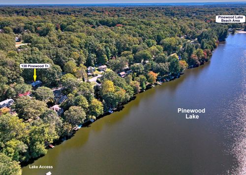 138 Pinewood Trl, Trumbull, CT, 06611-3313 | Card Image