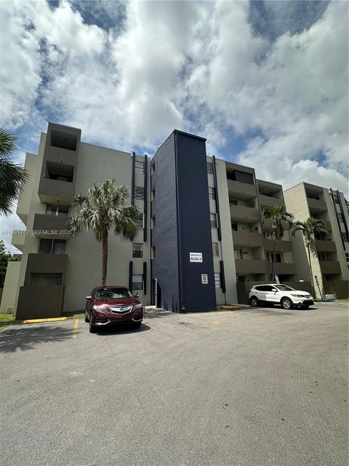 1350-10090 Nw 80th Ct, Hialeah Gardens, FL, 33016-2241 | Card Image