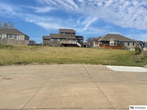 718 Jantze Cir, Milford, NE, 68405-8523 | Card Image