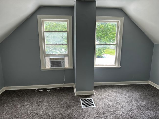 Upper bedroom | Image 10