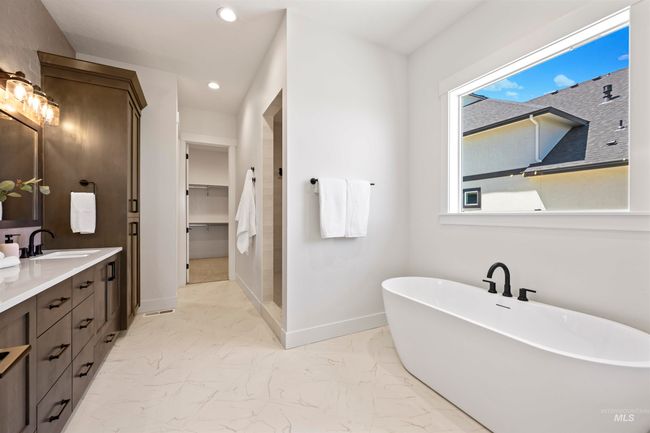 5696 W Polecat Dr, House other with 3 bedrooms, 3 bathrooms and 3 parking in Eagle ID | Image 13