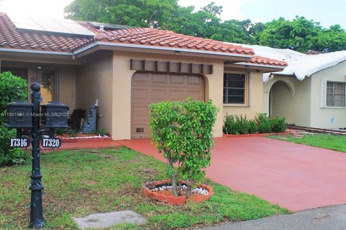 17320 Nw 66th Pl, Hialeah, FL, 33015-4488 | Card Image