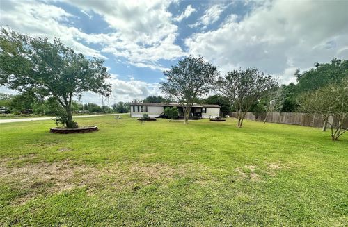 511 Crestview Dr, Victoria, TX, 77905-3627 | Card Image