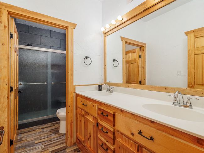 Guest Bathroom | Image 11