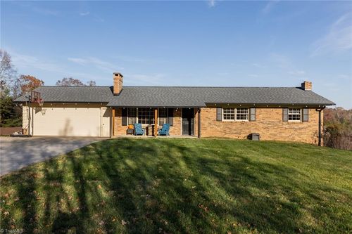 585 Green Acres Rd, Millers Creek, NC, 28651-8764 | Card Image