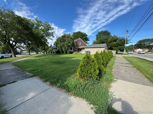 3310 Hollywood St, Dearborn, MI, 48124-4361 | Card Image