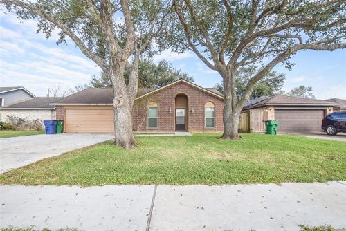 3 Lazybrook Street, Angleton, TX, 77515 | Card Image