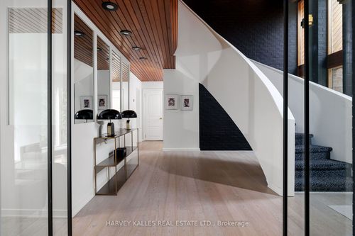 30 Neilor Cres, Etobicoke, ON, M9C1K4 | Card Image