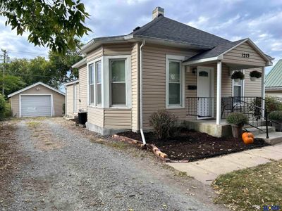 1213 Bell Street, House other with 2 bedrooms, 1 bathrooms and 1 parking in Beatrice NE | Image 3