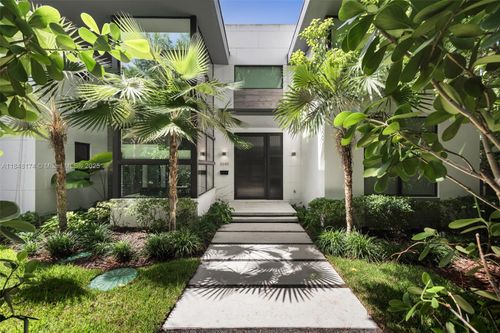 3648 Loquat Ave, Coconut Grove, FL, 33133-6228 | Card Image