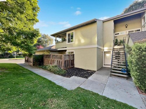 lane-1023 Delna Manor Ln, San Jose, CA, 95128-3473 | Card Image