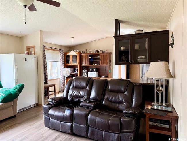 3 - 404 8 Th Ave E, House other with 3 bedrooms, 2 bathrooms and 2 parking in Watrous SK | Image 15