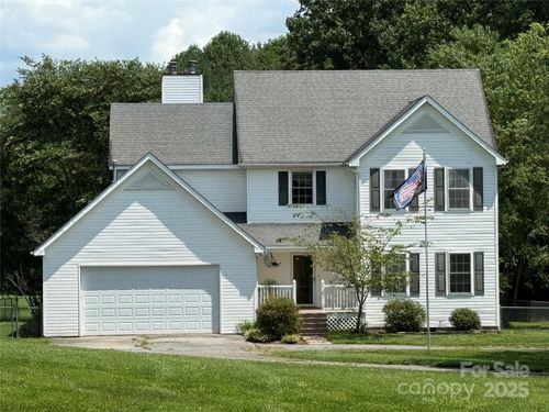 61 Rolling Hills Rd, Mills River, NC, 28759-8614 | Card Image