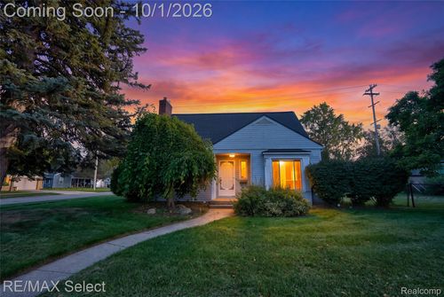 1914 E 2nd St, Flint, MI, 48503-5338 | Card Image