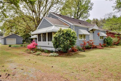 3904 Wyatt Dr, Portsmouth, VA, 23703-2338 | Card Image