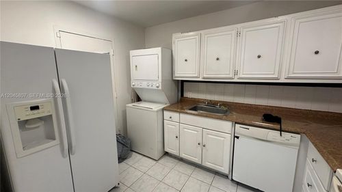 416-4848 Nw 24th Ct, Lauderdale Lakes, FL, 33313-3337 | Card Image