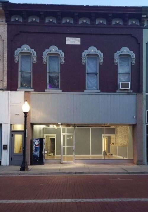 ste-1-327 W Main St, Ionia, MI, 48846-1639 | Card Image