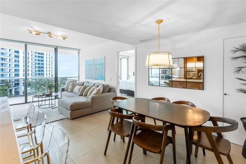 903-5875 Collins Ave, Miami Beach, FL, 33140-3765 | Card Image