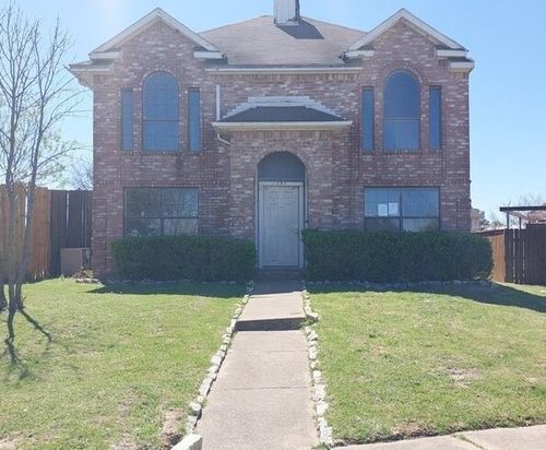 1757 Patrick Cir, Balch Springs, TX, 75180-4831 | Card Image