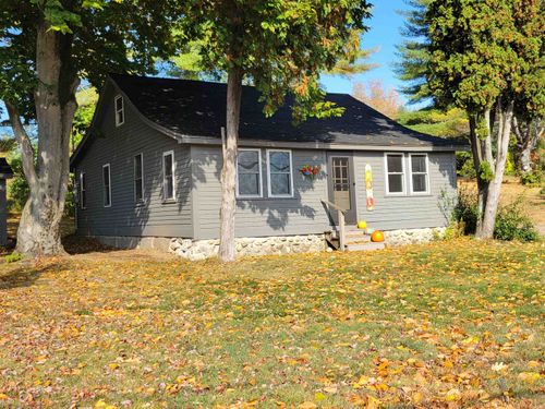 7018 Oak Hill Road, Loudon, NH, 03307 | Card Image
