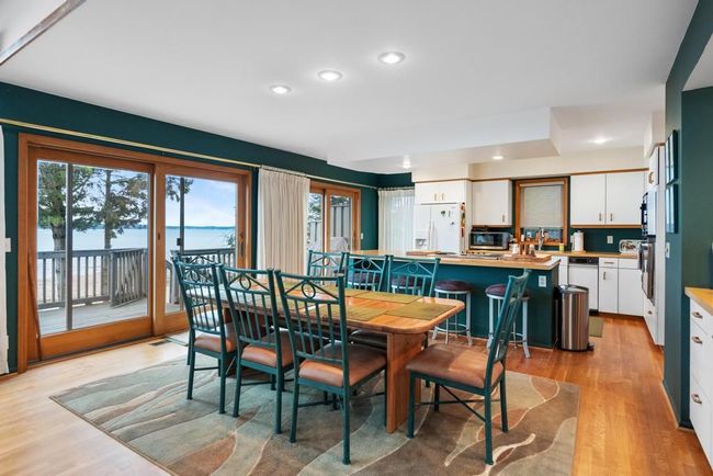 565 Beach Rd, House other with 4 bedrooms, 4 bathrooms and null parking in Harbor Springs MI | Image 11