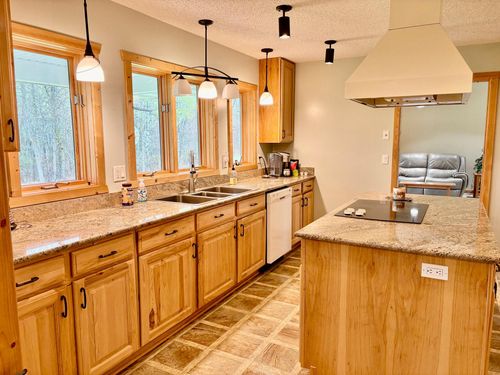 11777 State Highway 11 Se, Baudette, MN, 56623-9356 | Card Image