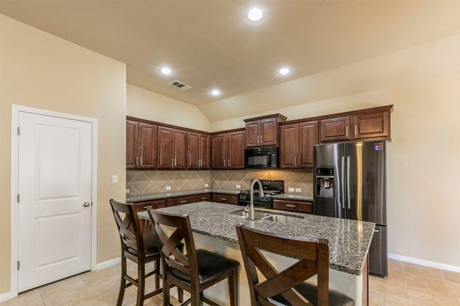 254 Chisholm Trl, House other with 3 bedrooms, 2 bathrooms and 2 parking in Bastrop TX | Image 7