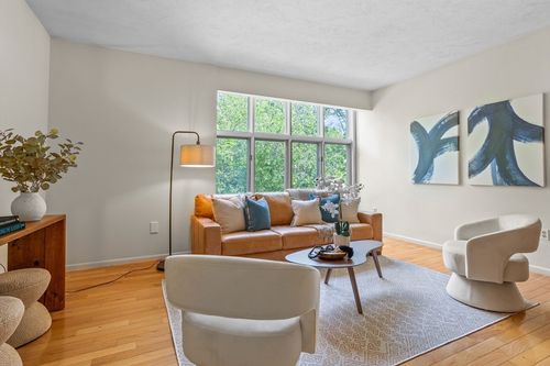 44-44 Greenridge Ln, Lincoln, MA, 01773-3820 | Card Image