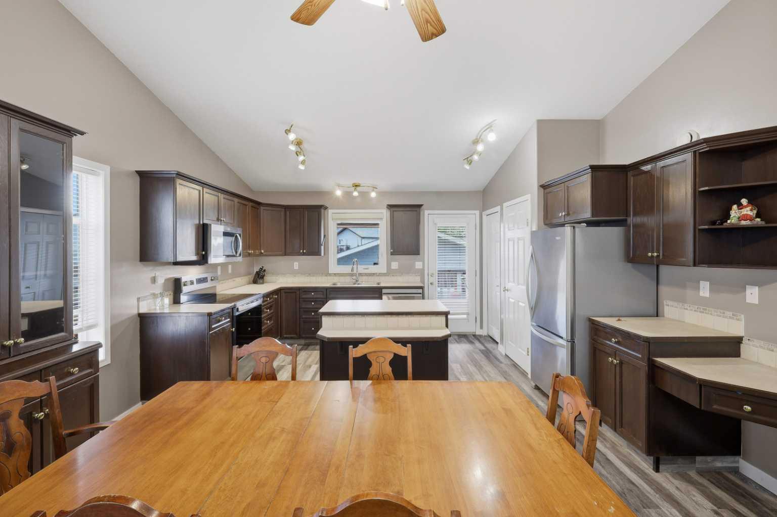 Residential in Penhold 4