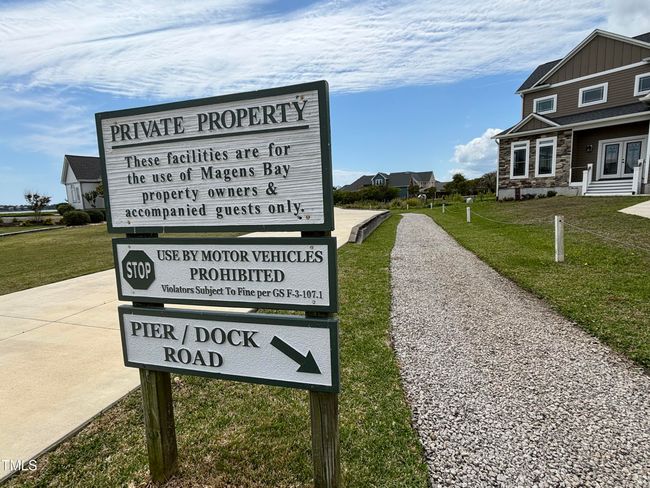 PIER_Sign2 | Image 4
