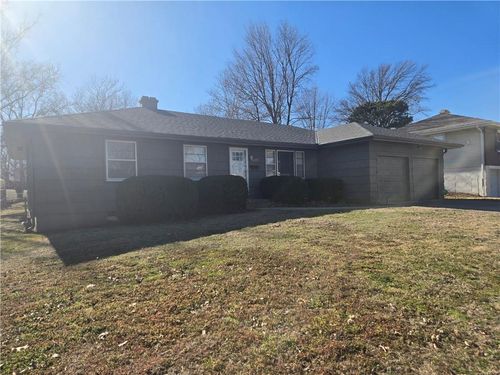 4980 Ne Chouteau Dr, Kansas City, MO, 64119-4813 | Card Image