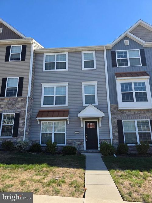 5130 Laurel Valley Ln, Enola, PA, 17025-2284 | Card Image