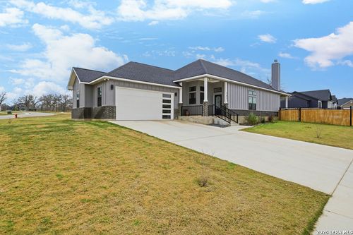 141 Woodbridge, La Vernia, TX, 78121 | Card Image